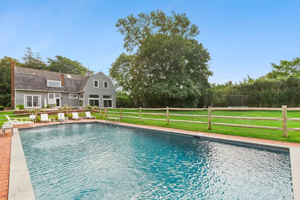 $187,500 | 289 South South Main Street, Southampton, NY 11968