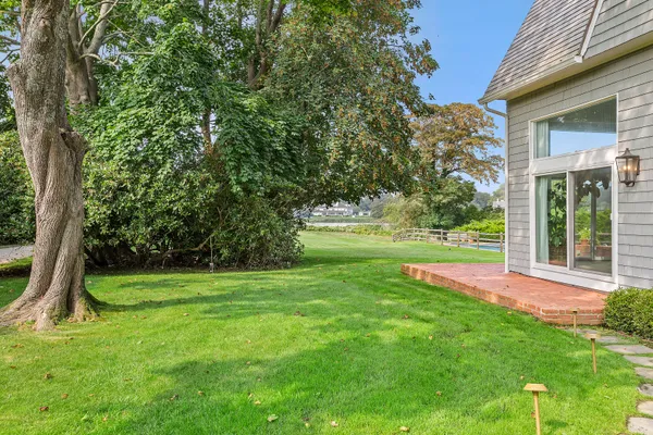 $187,500 | 289 South South Main Street, Southampton, NY 11968