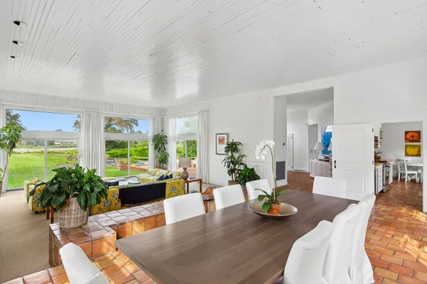 $187,500 | 289 South South Main Street, Southampton, NY 11968