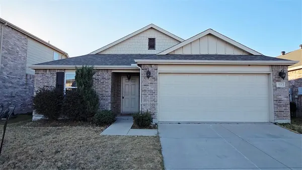 $1,995 | 824 Rivers Creek Lane, Little Elm, TX 75068