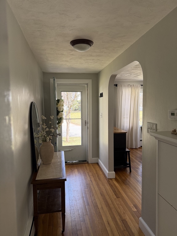 8 Colrain Road Topsfield, MA 01983 - Photo 1 of 8 Gallery Image 1