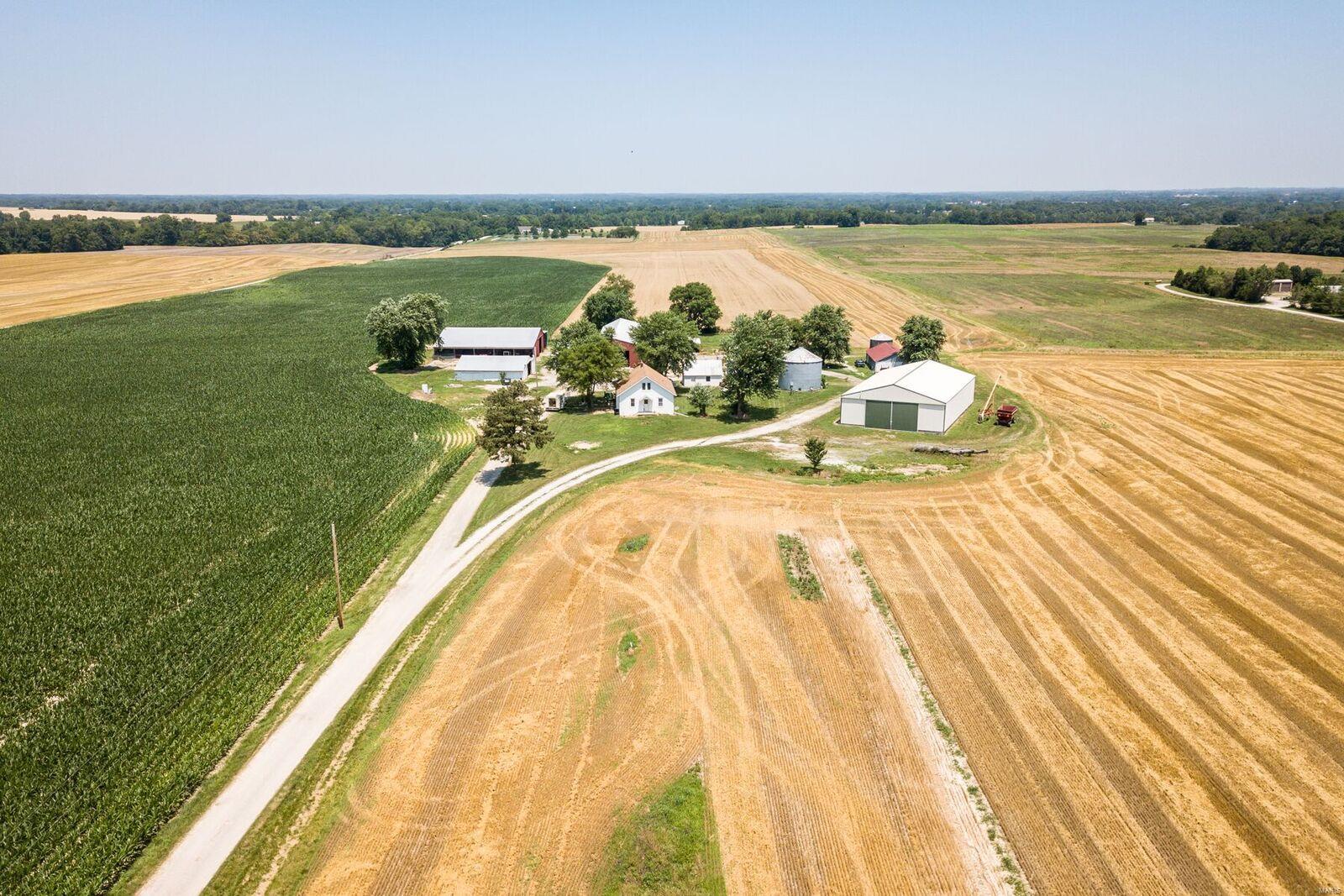 6131 Goeddeltown Road Waterloo, IL 62298 - Photo 1 of 1