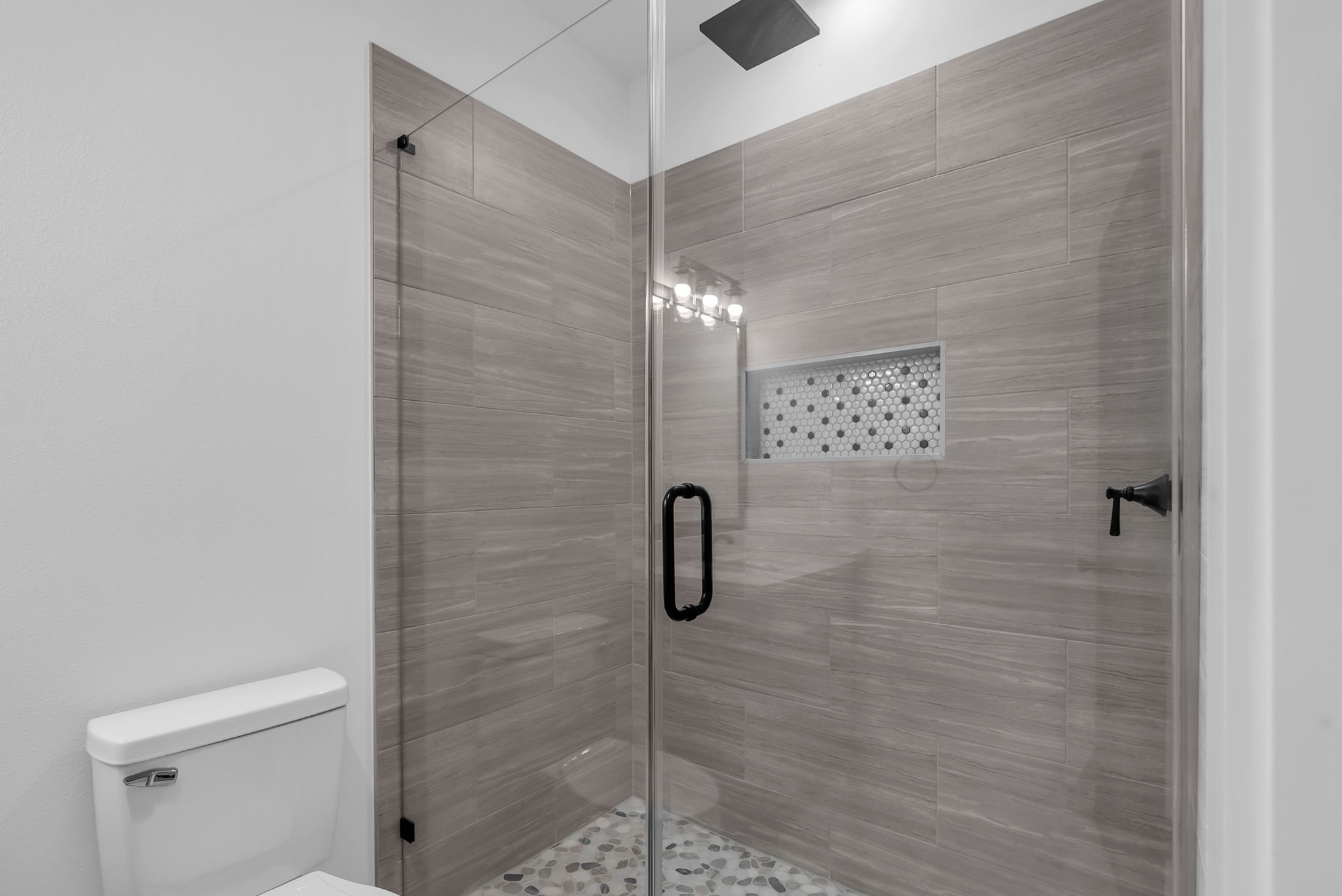 8136 Chateau Street Houston, TX 77028 - Photo 22 of 46 walk in shower