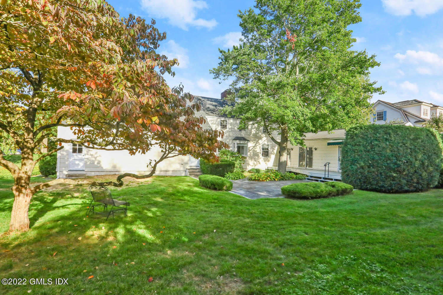 3 Wahneta Road Old Greenwich, CT 06870 - Photo 23 of 28 a view of backyard with large trees