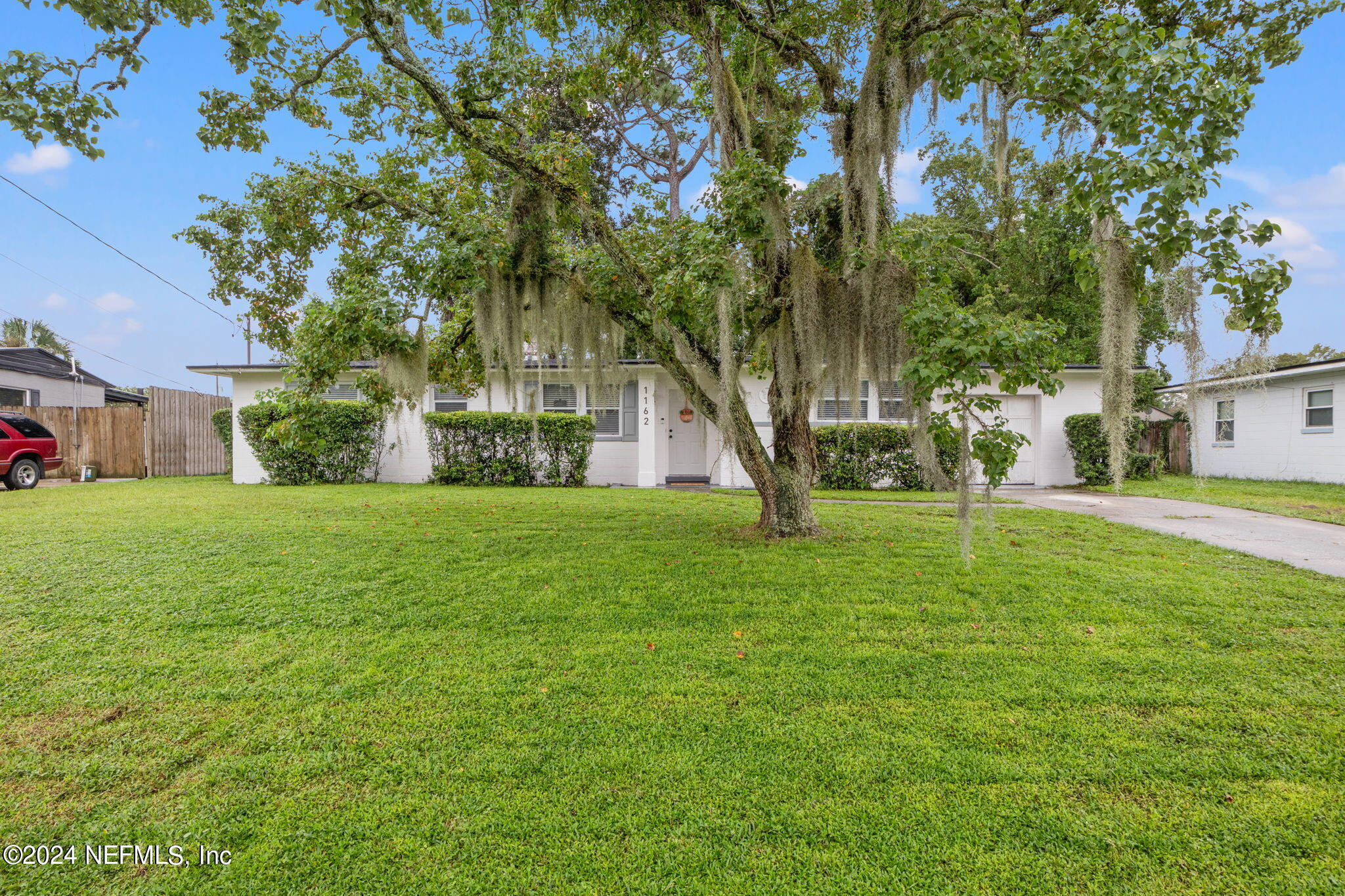1162 Gunka Road Jacksonville, FL 32216 - Photo 3 of 21 2-web-or-mls-IMG_4230