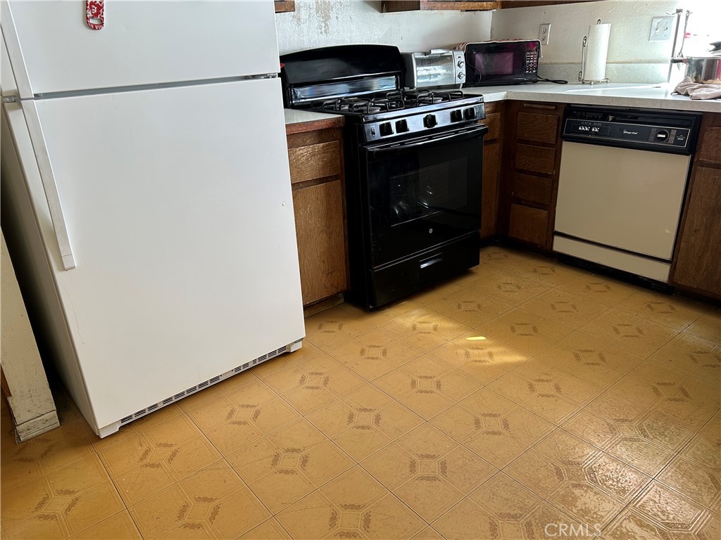 10232 Tanforan Drive Riverside, CA 92503 - Photo 22 of 29