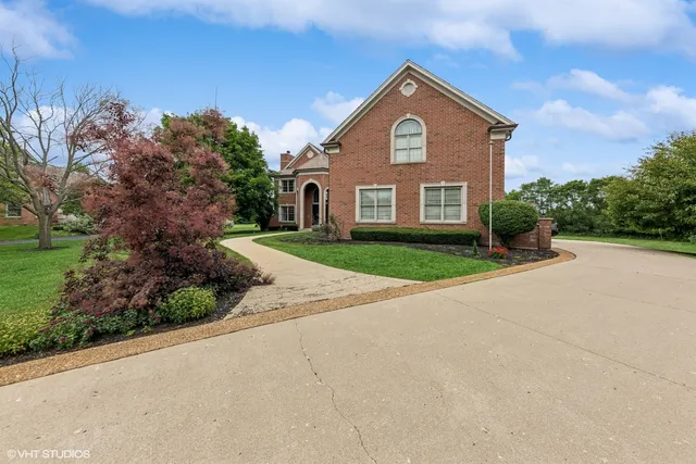 $869,999 | 8610 Steeple Court, Spring Grove, IL 60081