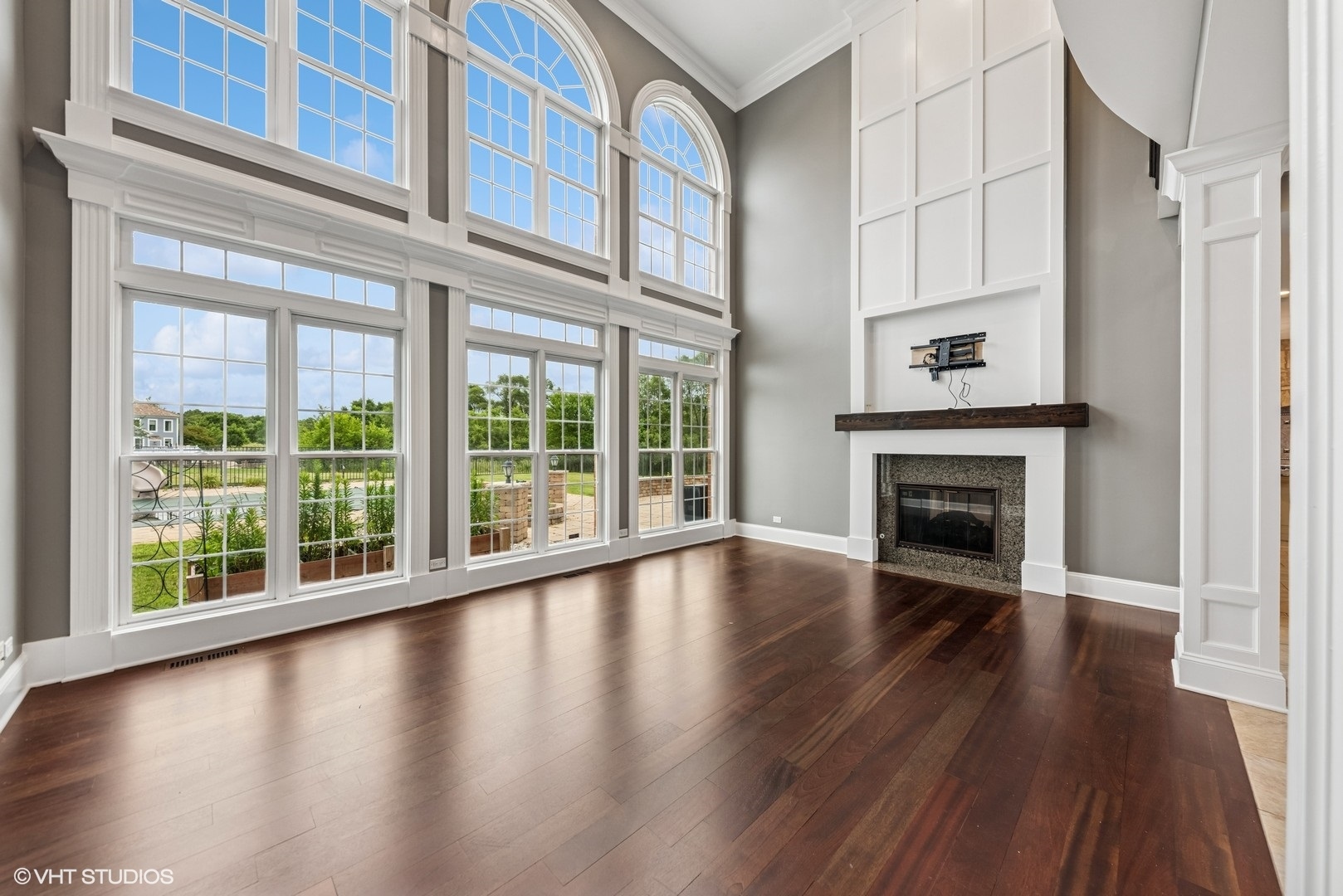 8610 Steeple Court Spring Grove, IL 60081 - Photo 4 of 29