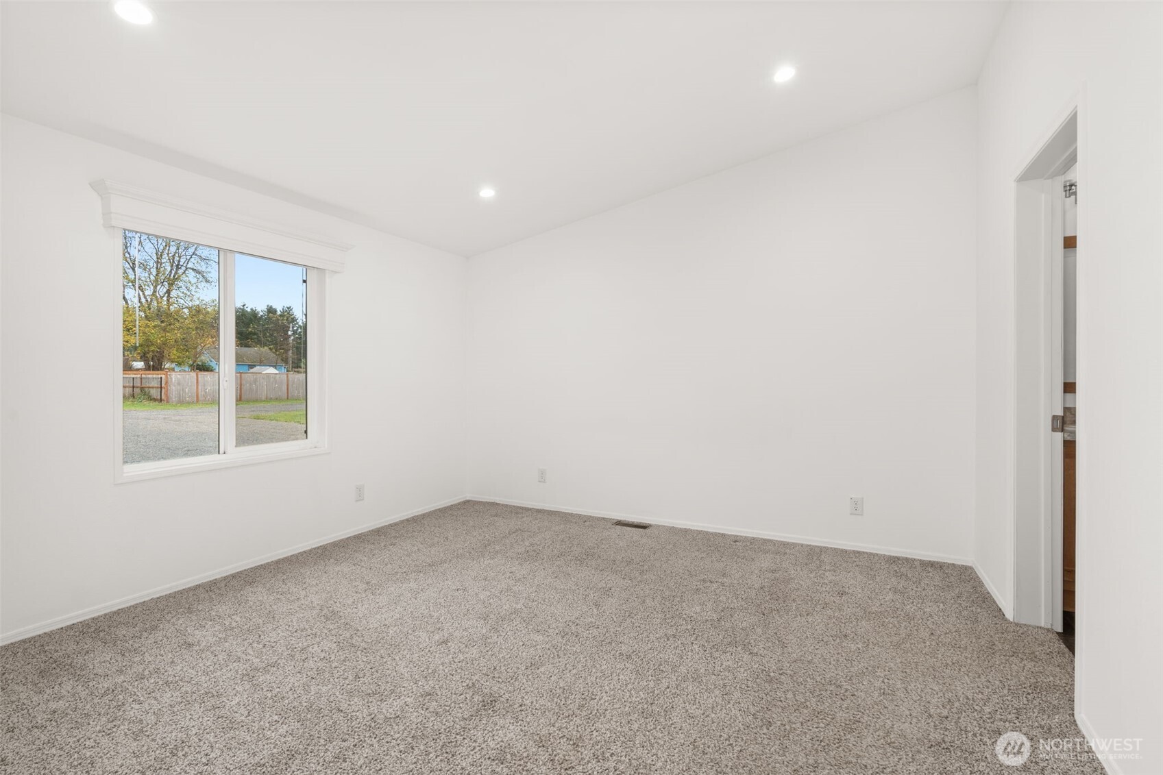 208 Mossyrock Road West Mossyrock, WA 98564 - Photo 19 of 26 an empty room with a window
