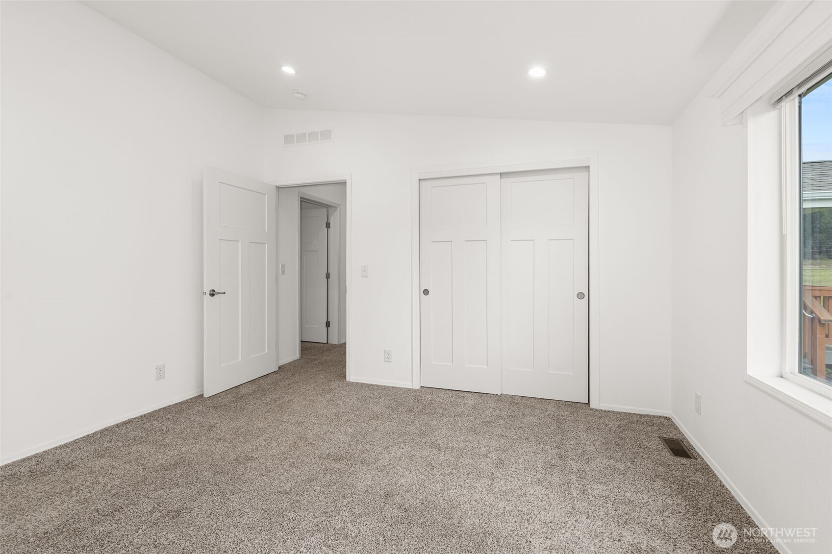 208 Mossyrock Road West Mossyrock, WA 98564 - Photo 20 of 26 an empty room with windows and closet