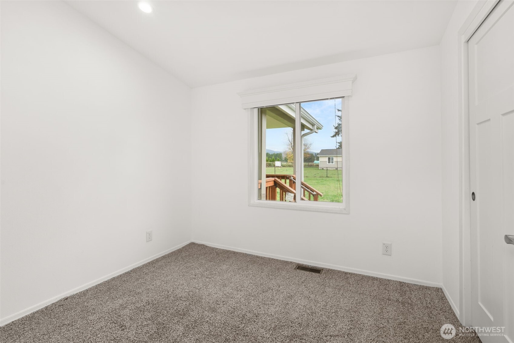 208 Mossyrock Road West Mossyrock, WA 98564 - Photo 21 of 26 an empty room with windows