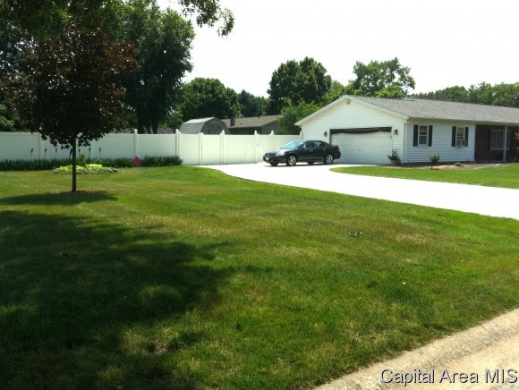 3624 Timothy Road Springfield, IL 62711 - Photo 3 of 28