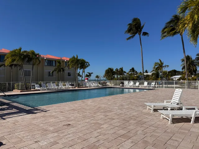$3,500 | 88540 Overseas Highway, Unit 203, Tavernier, FL 33070