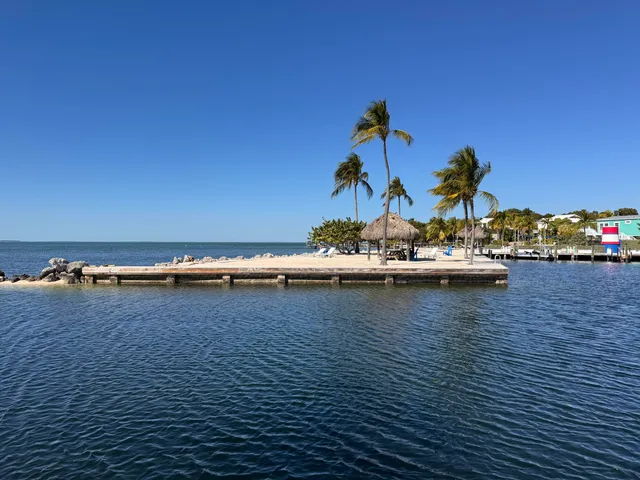 $3,500 | 88540 Overseas Highway, Unit 203, Tavernier, FL 33070