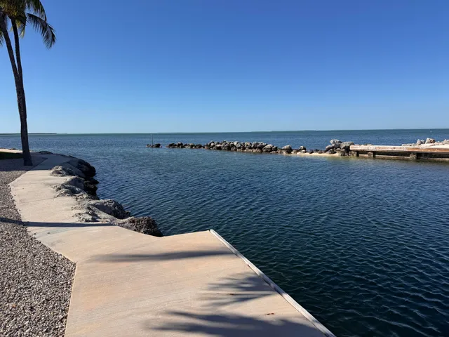 $3,500 | 88540 Overseas Highway, Unit 203, Tavernier, FL 33070