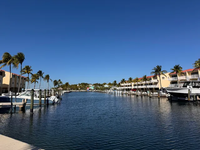 $3,500 | 88540 Overseas Highway, Unit 203, Tavernier, FL 33070