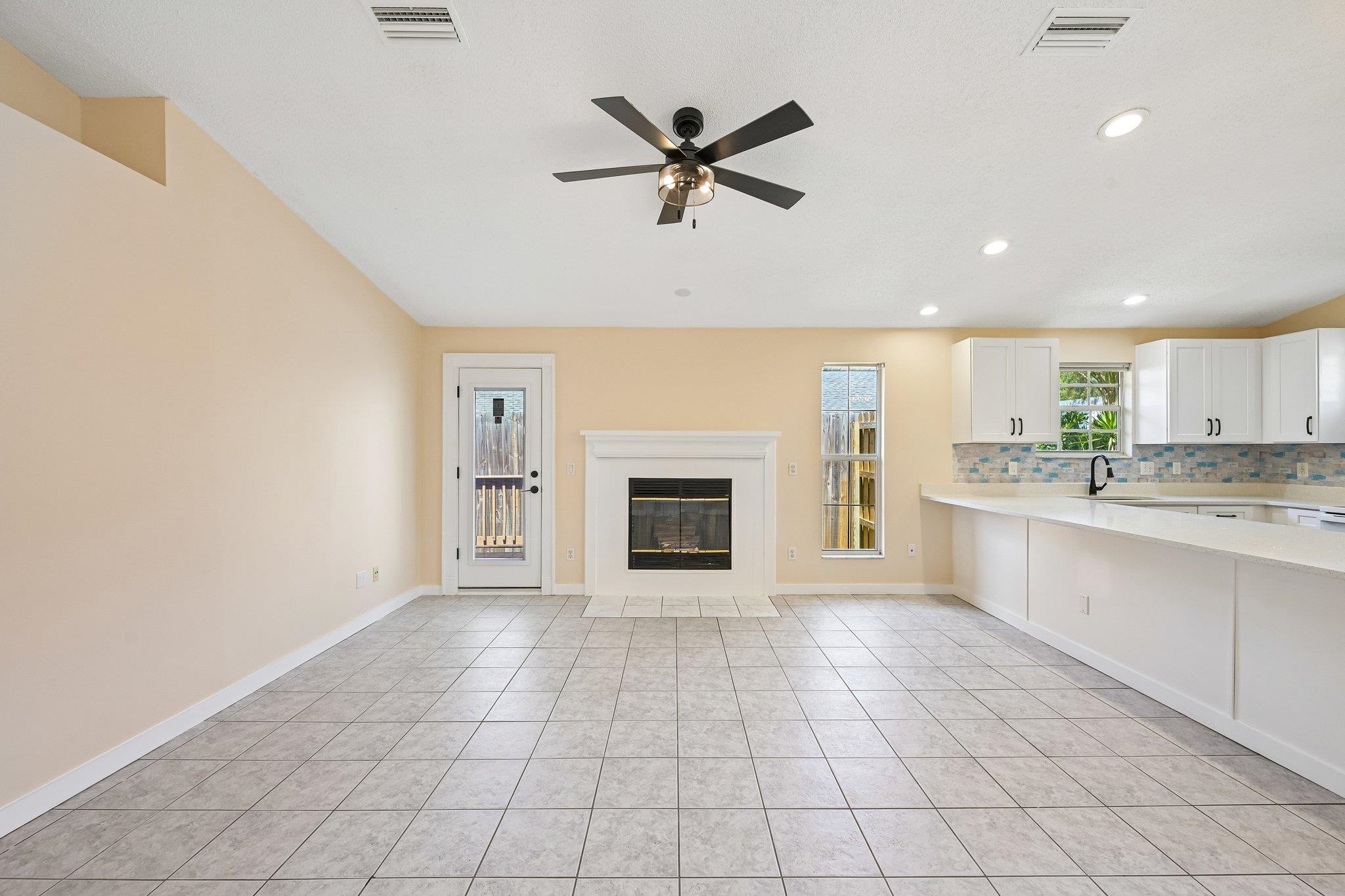 207 B Street St. Augustine, FL 32080 - Photo 9 of 30