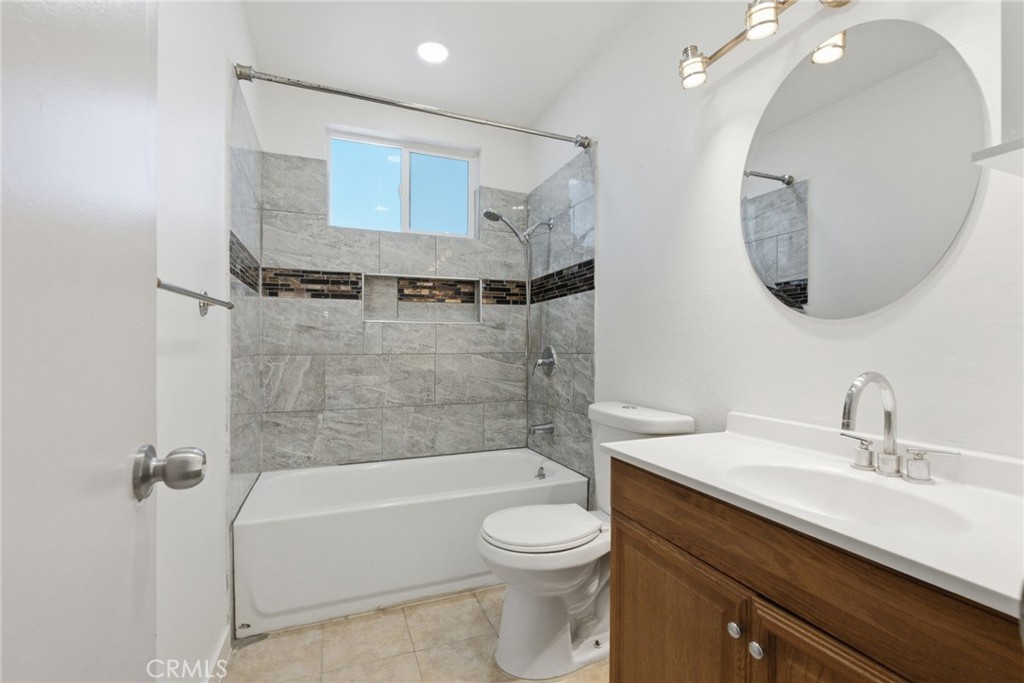 6638 Park Rialto, CA 92376 - Photo 4 of 36
