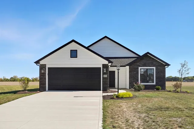 $324,900 | 451 Cottonwood Court, Markle, IN 46770