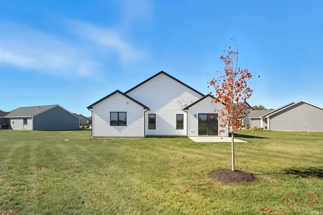 $324,900 | 451 Cottonwood Court, Markle, IN 46770
