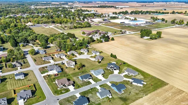 $324,900 | 451 Cottonwood Court, Markle, IN 46770