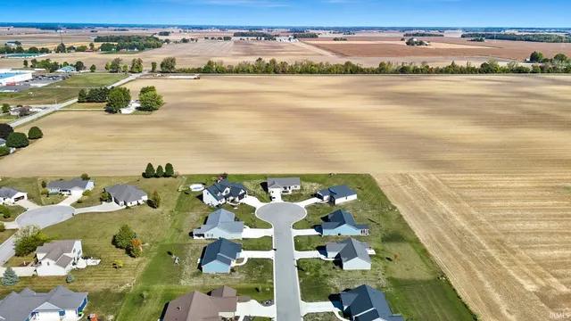 $324,900 | 451 Cottonwood Court, Markle, IN 46770