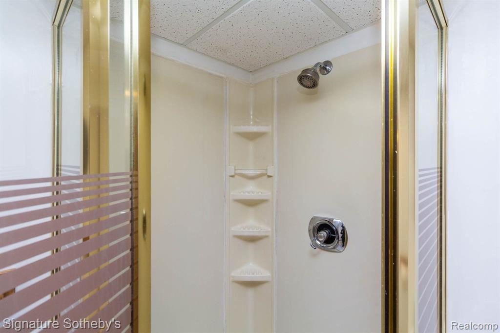 2252 Pembroke Road Birmingham, MI 48009 - Photo 28 of 41