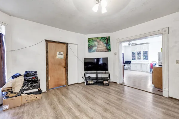 $270,000 | 827 North Broadway, Green Bay, WI 54303