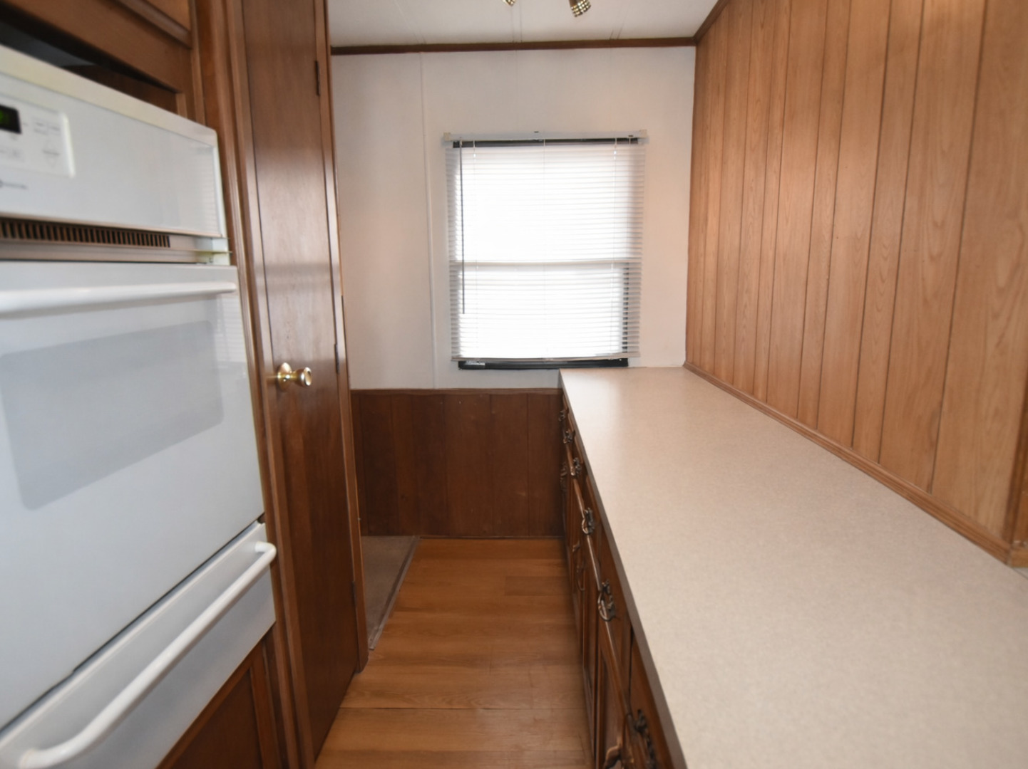873 Victory Lane Justice, IL 60458 - Photo 6 of 15