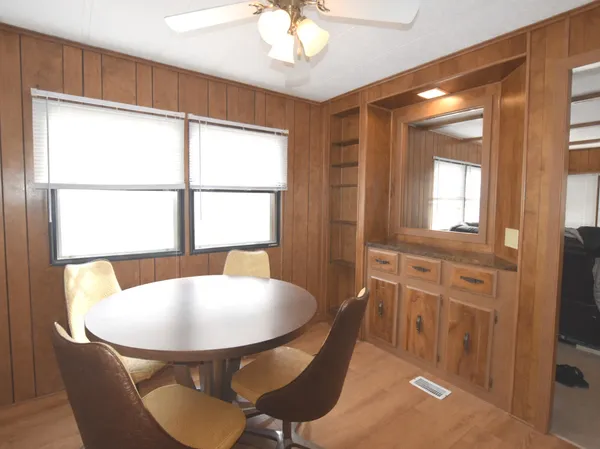 $20,000 | 873 Victory Lane, Justice, IL 60458