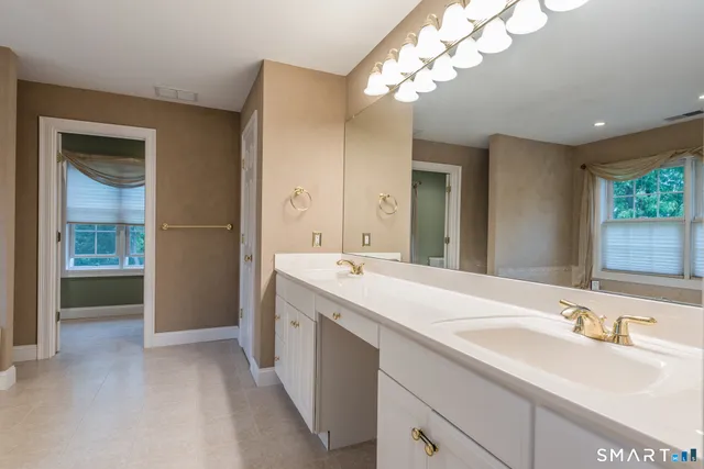 $6,000 | 17 Hallview Drive, Simsbury, CT 06070