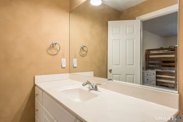 $6,000 | 17 Hallview Drive, Simsbury, CT 06070