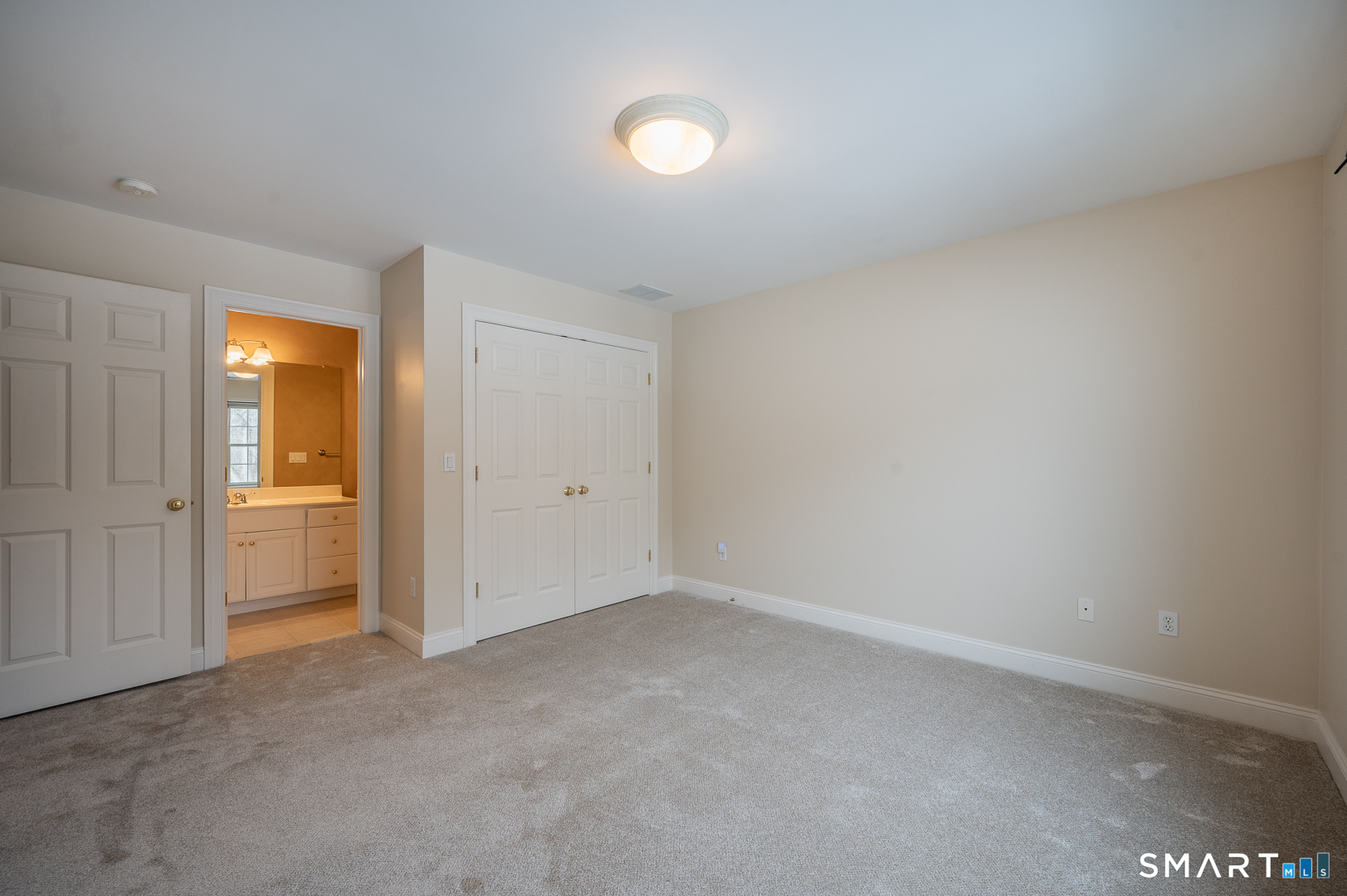 17 Hallview Drive Simsbury, CT 06070 - Photo 3 of 34