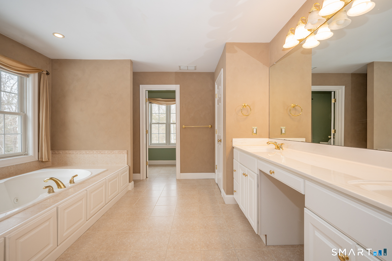 17 Hallview Drive Simsbury, CT 06070 - Photo 31 of 34