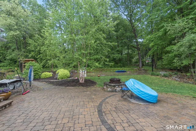 $6,000 | 17 Hallview Drive, Simsbury, CT 06070