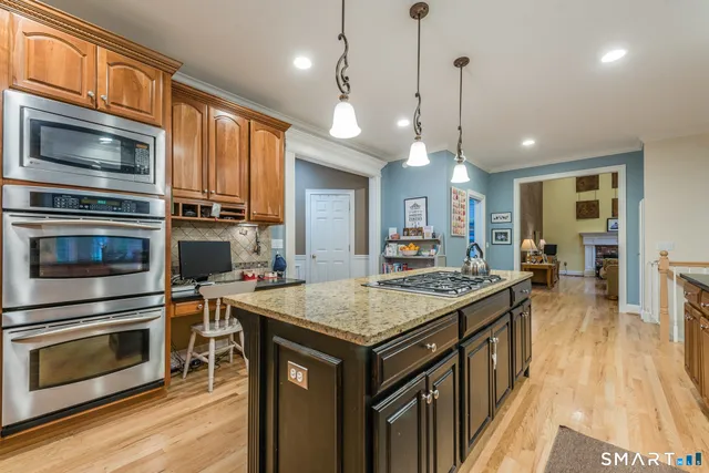 $6,000 | 17 Hallview Drive, Simsbury, CT 06070