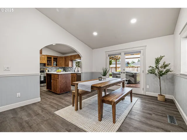 $699,900 | 280 Roan Drive, Eugene, OR 97401