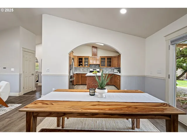 $699,900 | 280 Roan Drive, Eugene, OR 97401