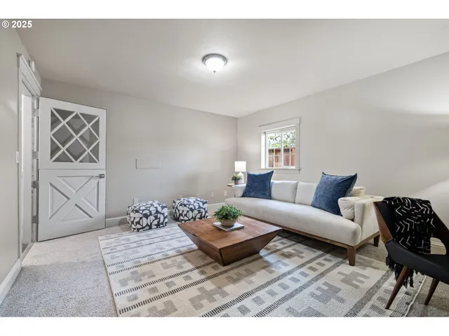 $699,900 | 280 Roan Drive, Eugene, OR 97401