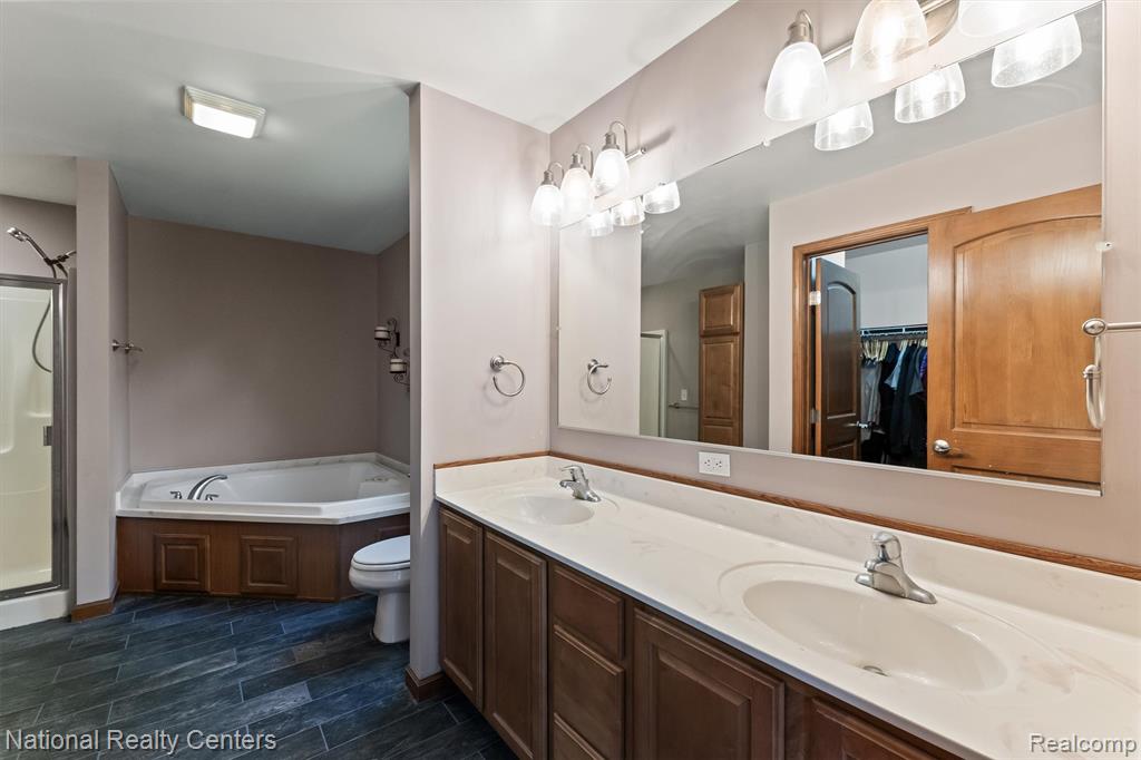 15379 Bird Road Linden, MI 48451 - Photo 14 of 39