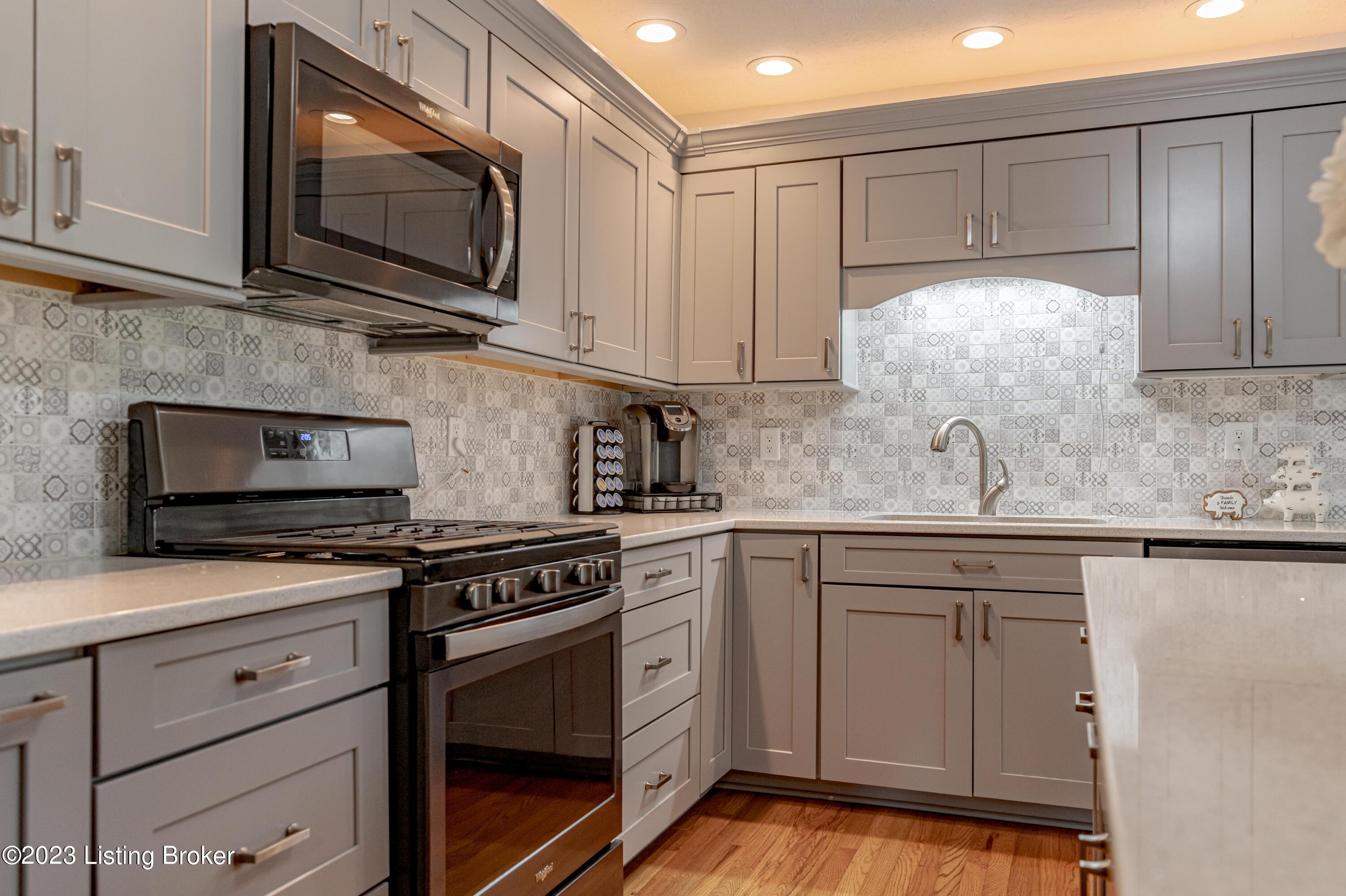 1012 Greenbriar Road Mount Washington, KY 40047 - Photo 6 of 65 DSC02628
