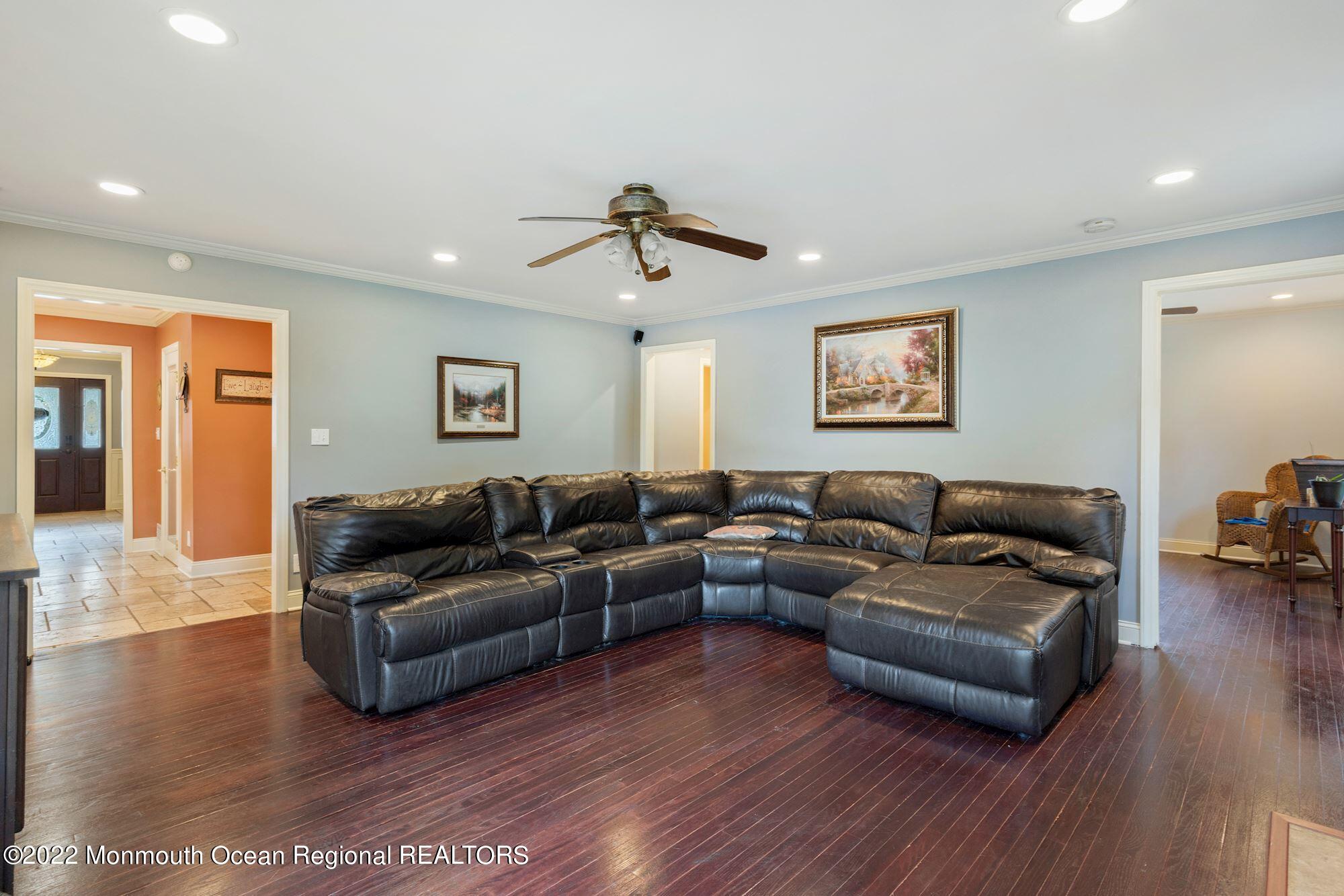 33 Wyckham Road Tinton Falls, NJ 07724 - Photo 14 of 41 014_33_WYCKHAM_ROAD_400419_748920