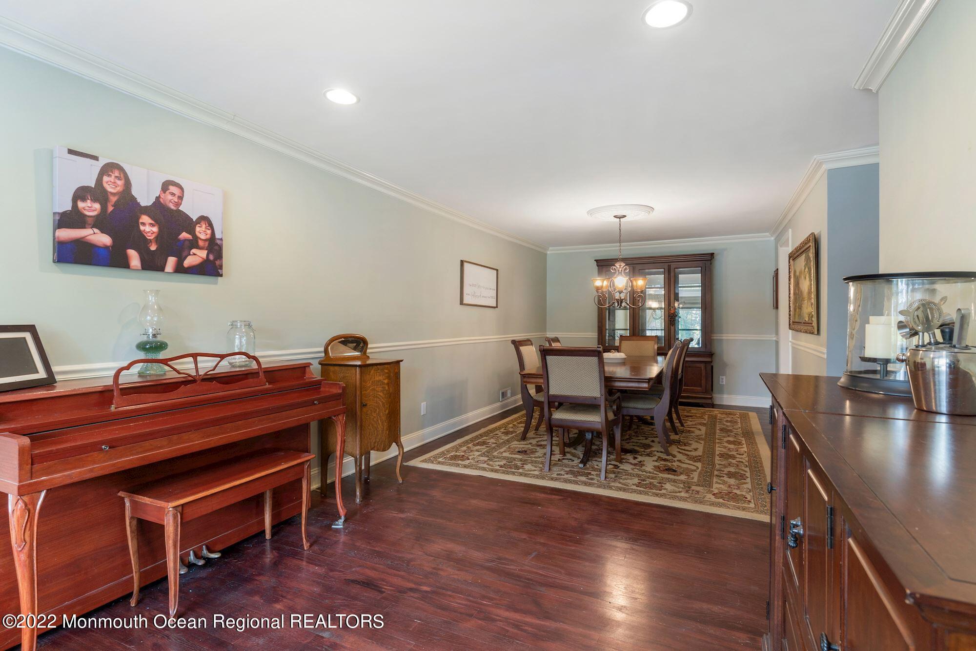 33 Wyckham Road Tinton Falls, NJ 07724 - Photo 22 of 41 022_33_WYCKHAM_ROAD_400419_748920