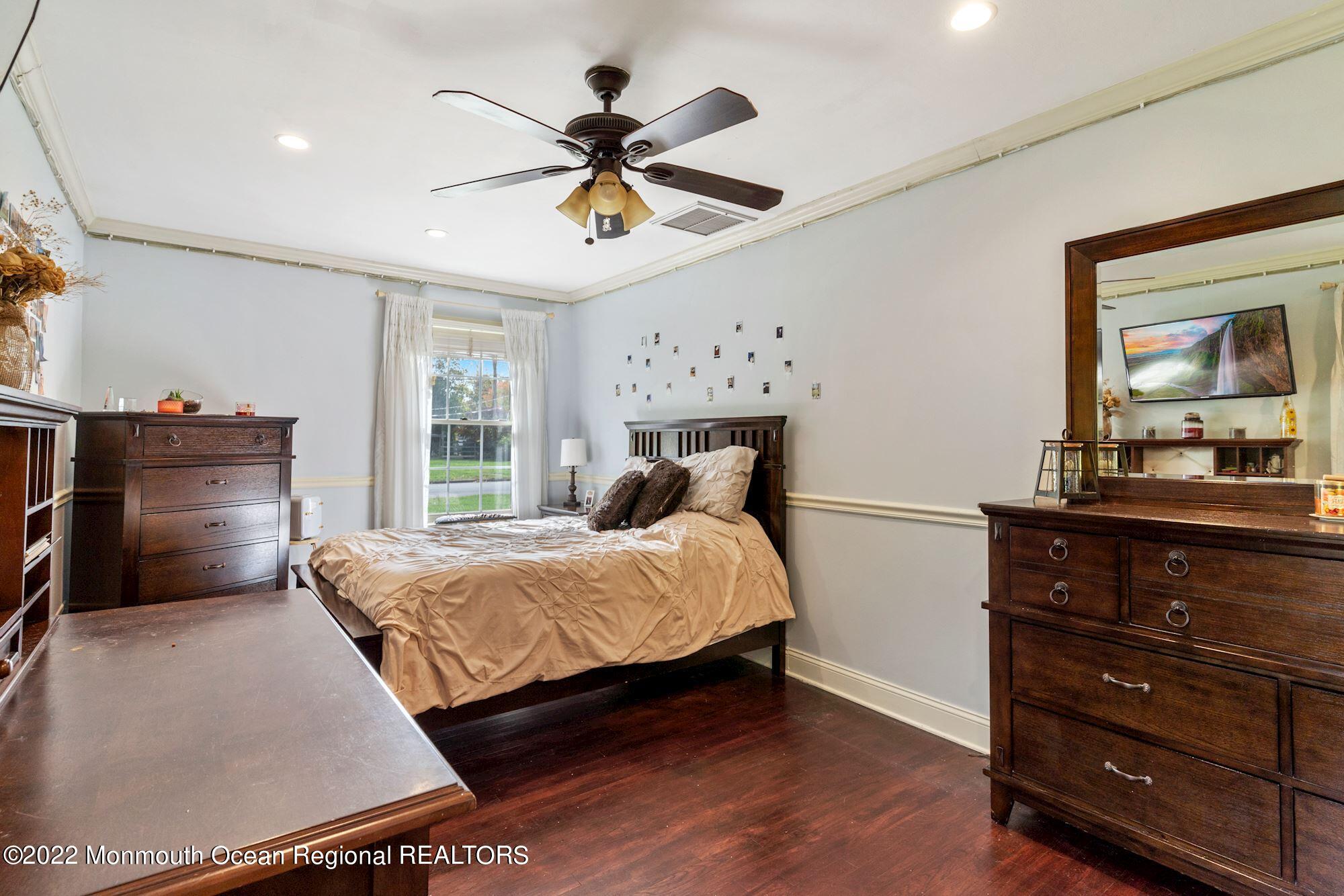 33 Wyckham Road Tinton Falls, NJ 07724 - Photo 27 of 41 027_33_WYCKHAM_ROAD_400419_748920