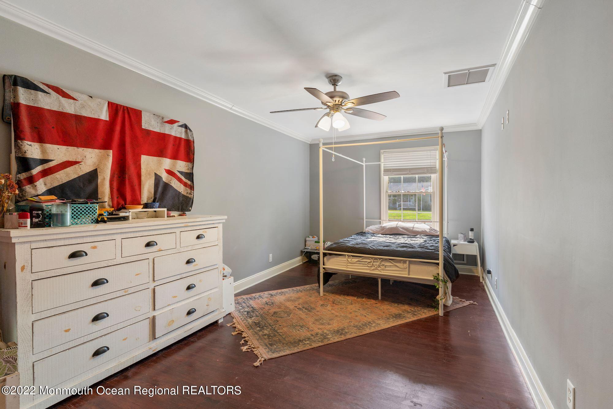 33 Wyckham Road Tinton Falls, NJ 07724 - Photo 28 of 41 028_33_WYCKHAM_ROAD_400419_748920