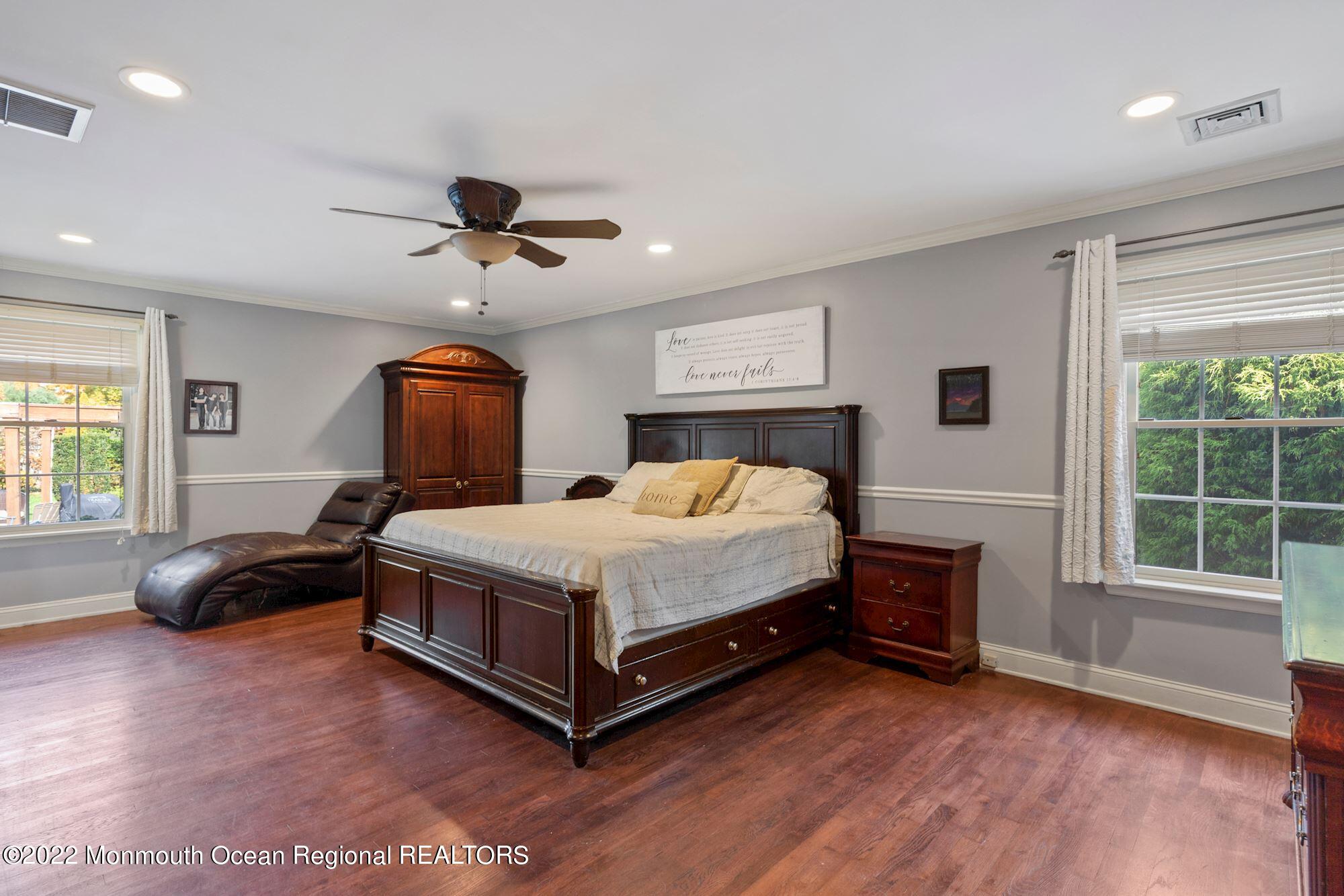 33 Wyckham Road Tinton Falls, NJ 07724 - Photo 31 of 41 031_33_WYCKHAM_ROAD_400419_748920