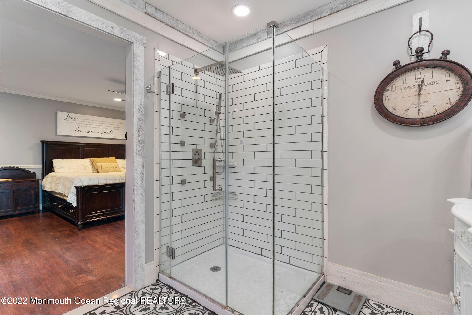 33 Wyckham Road Tinton Falls, NJ 07724 - Photo 35 of 41 035_33_WYCKHAM_ROAD_400419_748920