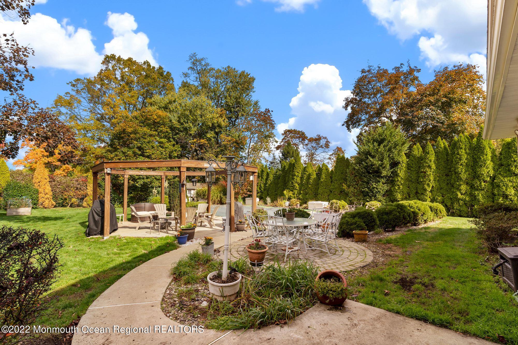 33 Wyckham Road Tinton Falls, NJ 07724 - Photo 37 of 41 037_33_WYCKHAM_ROAD_400419_748920