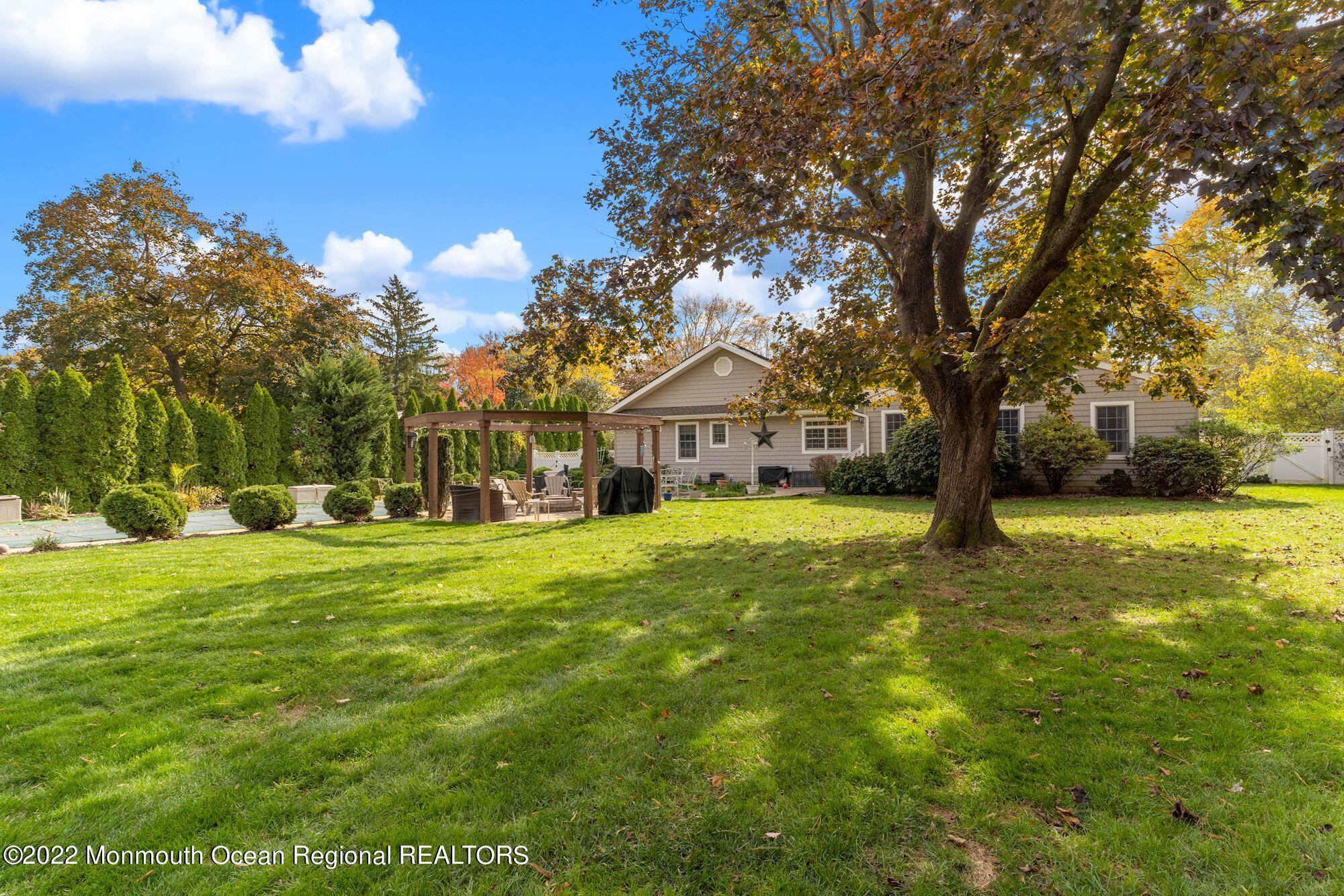 33 Wyckham Road Tinton Falls, NJ 07724 - Photo 39 of 41 039_33_WYCKHAM_ROAD_400419_748920