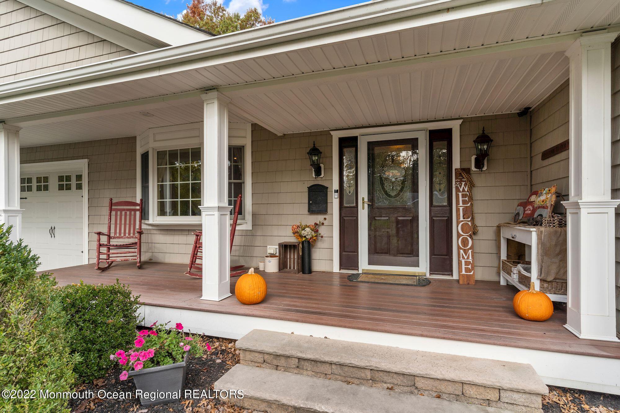 33 Wyckham Road Tinton Falls, NJ 07724 - Photo 4 of 41 004_33_WYCKHAM_ROAD_400419_748920